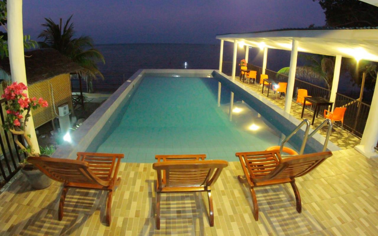 Fx72 Beach Resort Маумере Экстерьер фото